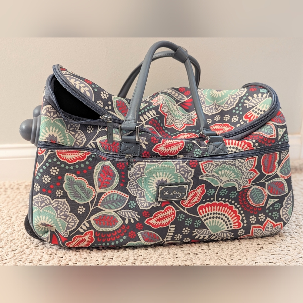 Vera Bradley carryon roller bag